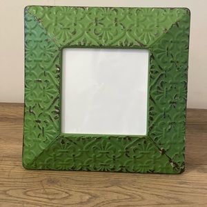 Green distressed metal frame, 5x5 photo opening